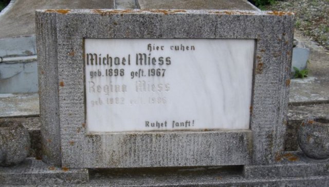 Miess Michael 1898-1967 Drotleff Regina 1902-1986 Grabstein
